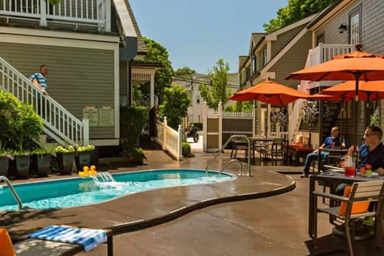 Crowne Pointe Hotel & Spa Adults-Only