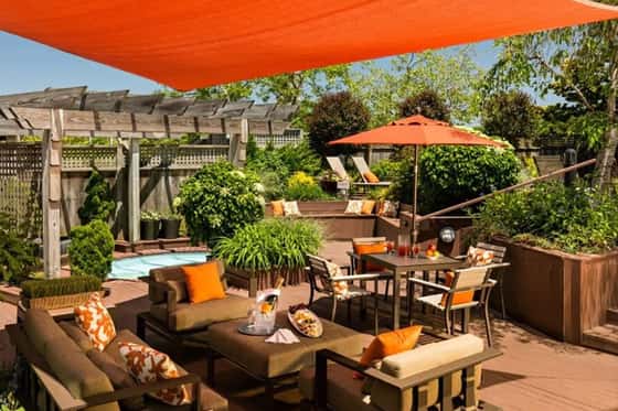 Crowne Pointe Hotel & Spa Adults-Only