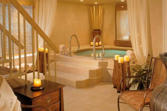 Crowne Pointe Hotel & Spa Adults-Only