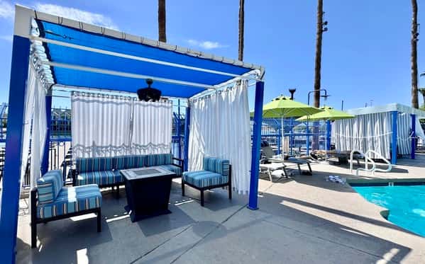 Kokomo Beach Club at the London Bridge Resort