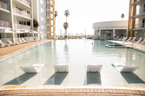 Peninsula Island Resort & Spa