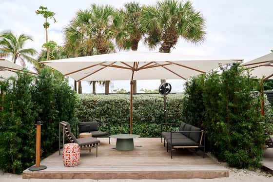 Solei Beach Club at Kimpton Surfcomber Hotel