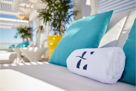 Ara Rooftop Pool & Lounge at Hotel Effie Sandestin