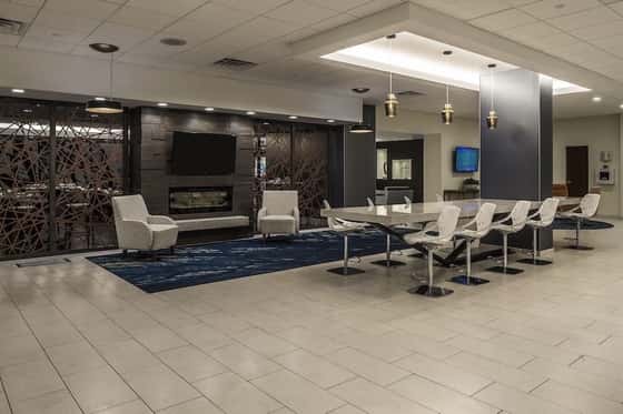 Crowne Plaza Suites Pittsburgh South, an IHG Hotel