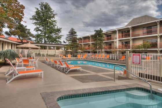 Ashland Hills Hotel & Suites and Convention Center