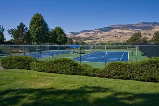 Ashland Hills Hotel & Suites and Convention Center