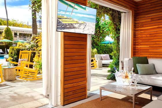 Solei Beach Club at Kimpton Surfcomber Hotel