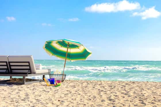 Solei Beach Club at Kimpton Surfcomber Hotel