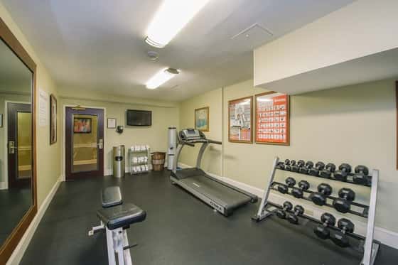 Holiday Inn Express & Suites Merrimack by IHG