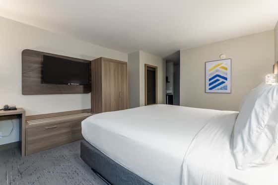 Holiday Inn Express Van Nuys