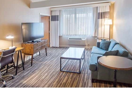 Best Western Premier Plainview-Long Island Hotel