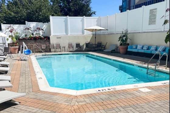 Best Western Premier Plainview-Long Island Hotel
