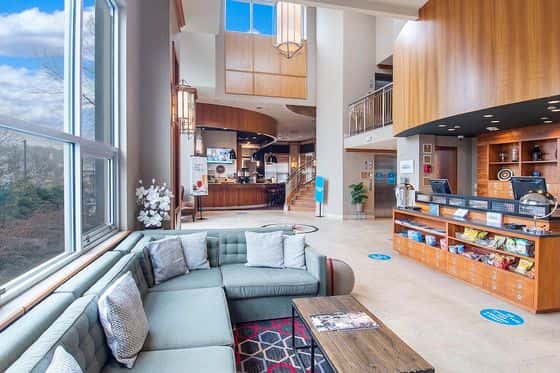 Best Western Premier Plainview-Long Island Hotel