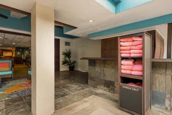 Airport Honolulu Hotel, Trademark Collection by Wyndham