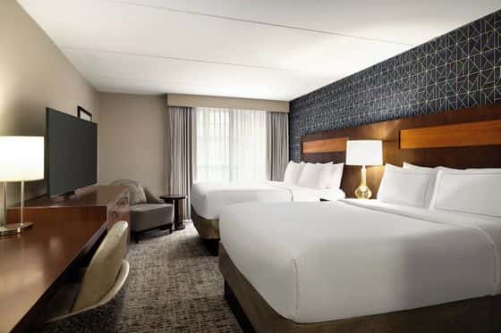 DoubleTree by Hilton Pittsburgh - Green Tree