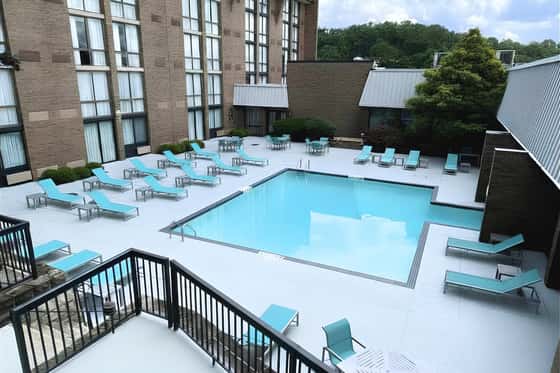 DoubleTree by Hilton Pittsburgh - Green Tree