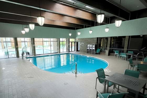 DoubleTree by Hilton Pittsburgh - Green Tree