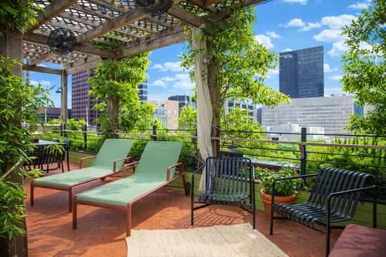 High Five Pool & Rooftop Bar