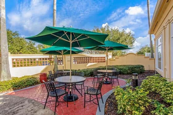 La Quinta Inn & Suites by Wyndham Orlando Airport