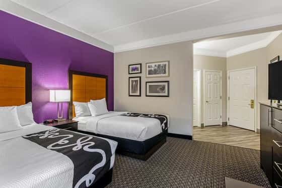 La Quinta Inn & Suites by Wyndham Orlando Airport