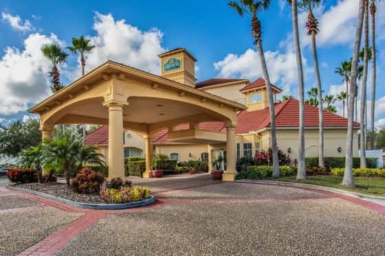La Quinta Inn & Suites by Wyndham Orlando Airport