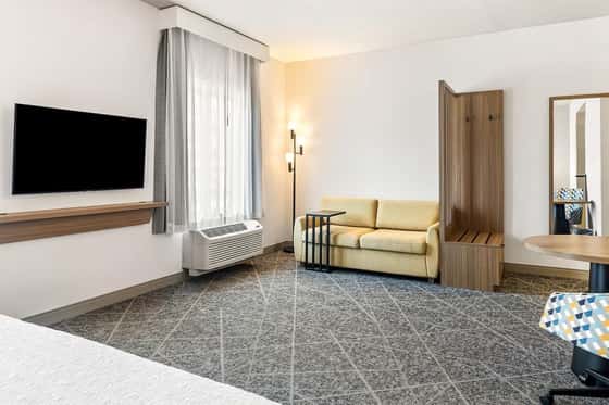 Hampton Inn & Suites Merced