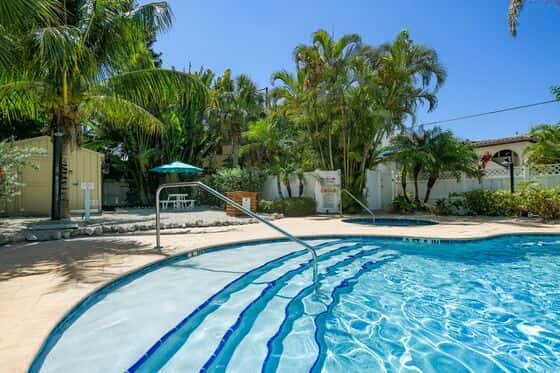 Tropical Breeze Resort