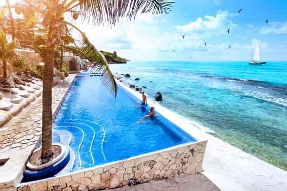 Garrafon Reef Park & Beach Club