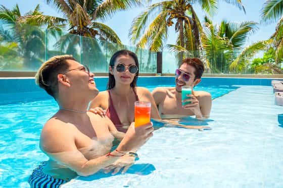 Garrafon Reef Park & Beach Club