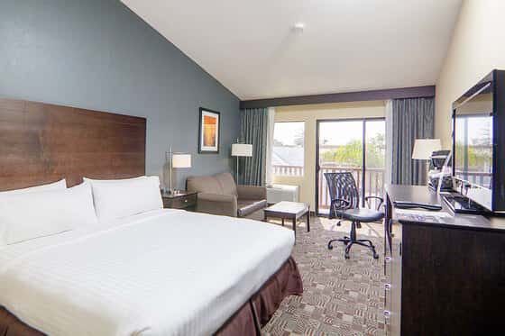 Holiday Inn Express & Suites Solana Beach-del Mar, an IHG Hotel