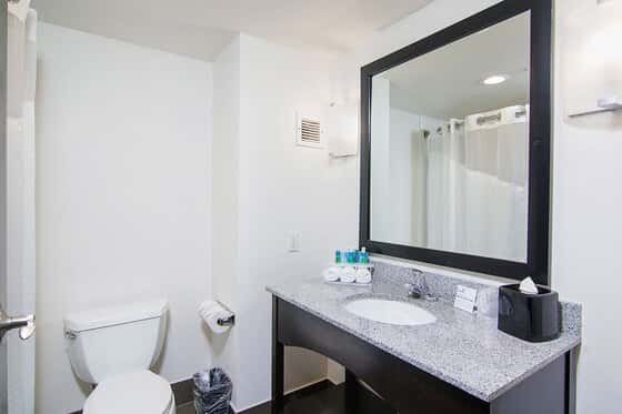 Holiday Inn Express & Suites Solana Beach-del Mar, an IHG Hotel