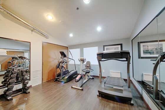 Holiday Inn Express & Suites Solana Beach-del Mar, an IHG Hotel