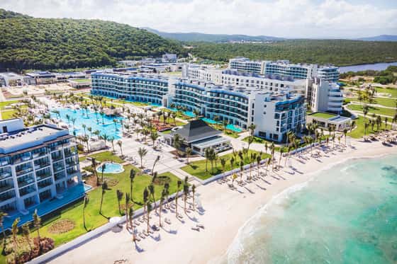 Ocean Eden Bay Resort - All Inclusive
