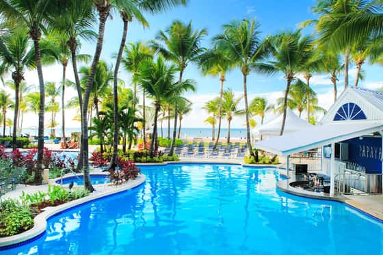 Courtyard by Marriott Isla Verde Beach Resort