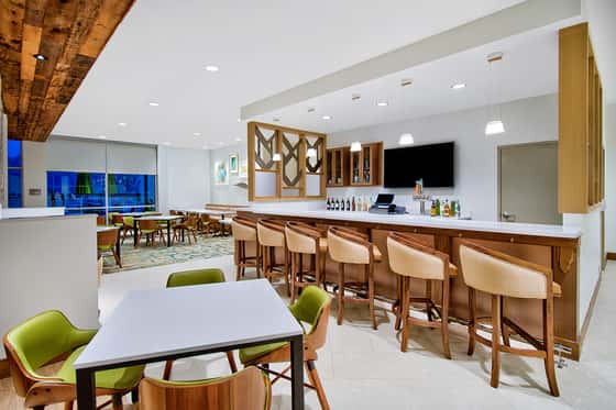 Fairfield Inn & Suites Orlando at FLAMINGO CROSSINGS® Town Center