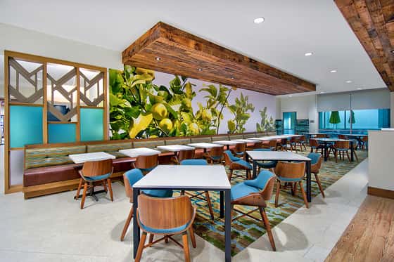 Fairfield Inn & Suites Orlando at FLAMINGO CROSSINGS® Town Center