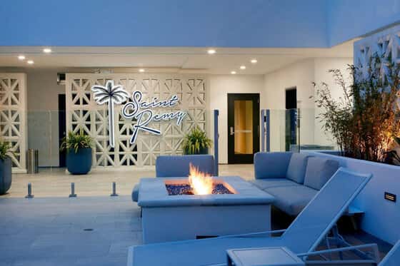 The Pool Bar Saint Remy at The Courtyard by Marriott Santa Barbara Downtown