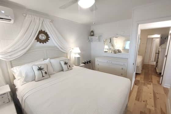 Bungalow Beach Resort