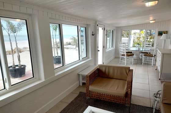Bungalow Beach Resort