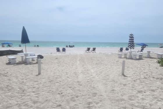 Bungalow Beach Resort