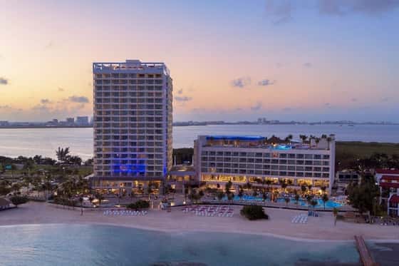 Breathless Cancún Soul Resort & Spa, All-Inclusive Resort