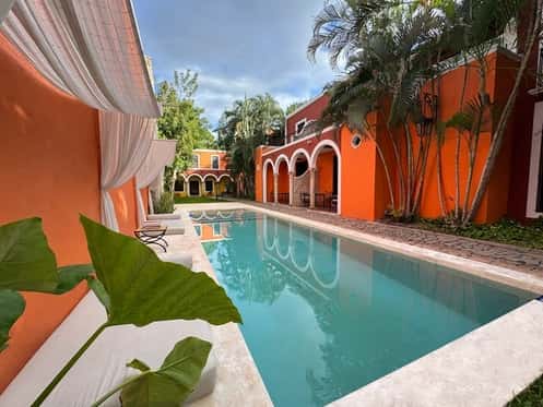 Art 64 Guest House – Adults Only