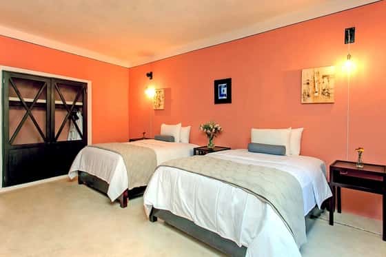 Art 64 Guest House – Adults Only