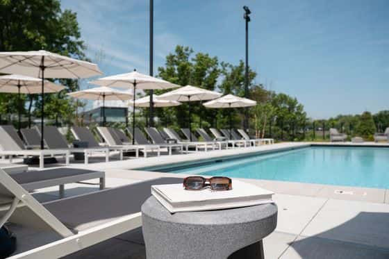 Omni Viking Lakes Hotel
