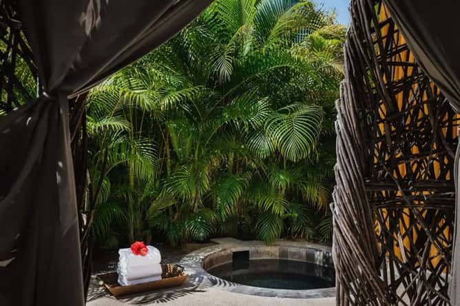 Conrad Punta de Mita