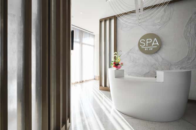 Aura Rooftop Pool at JW Marriott Charlotte