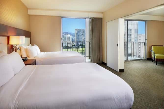 DoubleTree by Hilton Alana - Waikiki Beach