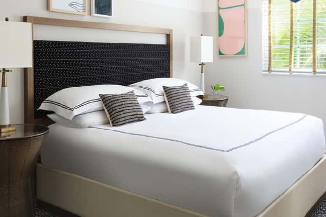 Solei Beach Club at Kimpton Surfcomber Hotel