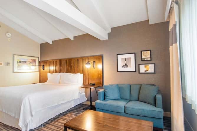 Best Western Premier Plainview-Long Island Hotel