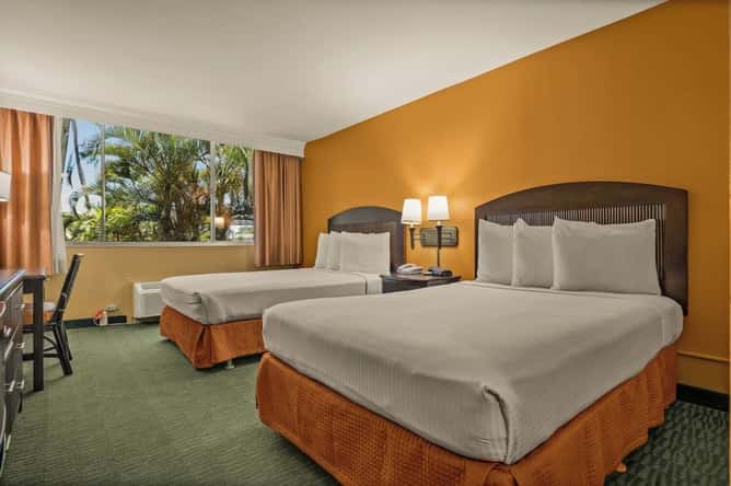 Airport Honolulu Hotel, Trademark Collection by Wyndham